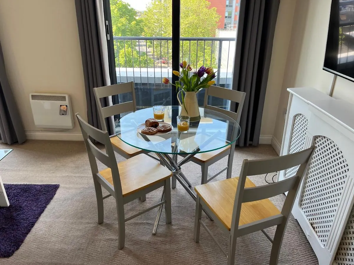 Two Bed Flat White Star Place Southampton