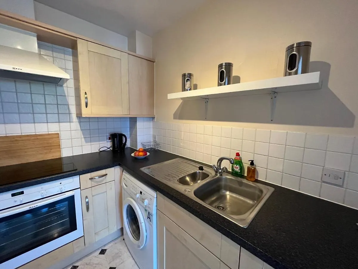 Two Bed Flat White Star Place Southampton