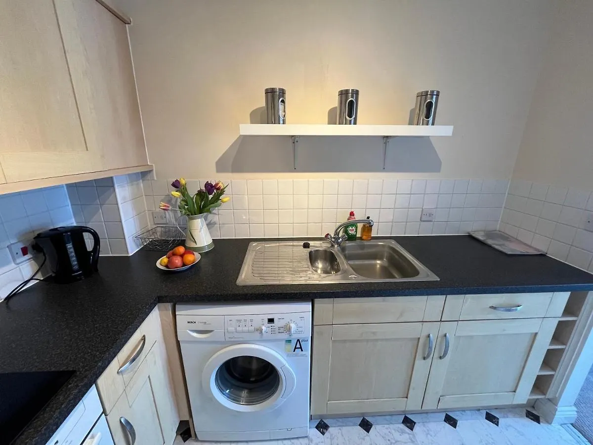 Two Bed Flat White Star Place Southampton 0*,