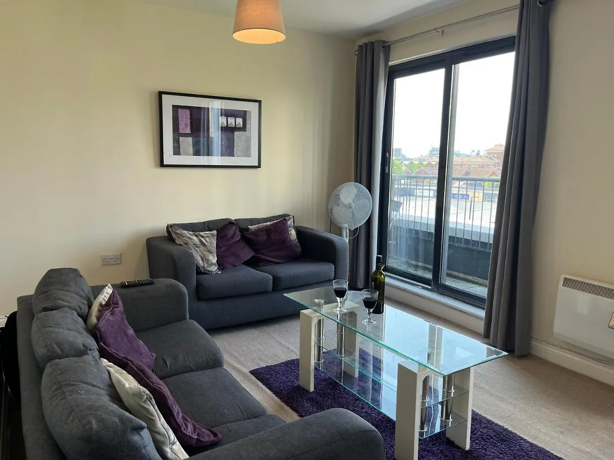 Two Bed Flat White Star Place Southampton